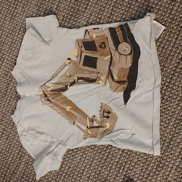 Boys Old Navy tee bundle 5T - Picture 4 of 5